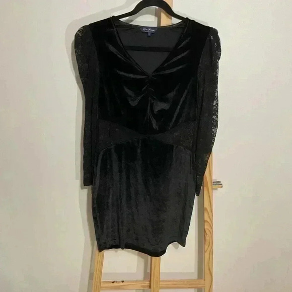 Eric Damian by Charlotte Russe Velvet and lace Side Cutout Long Sleeve , above t - Picture 1 of 8